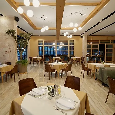 Hotel Eter 4*