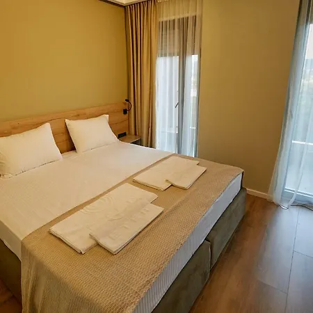 Eter Hotel Golem (Tirana)