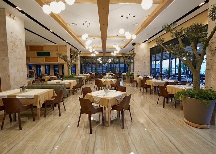 Hotell Eter Golem (Tirana)