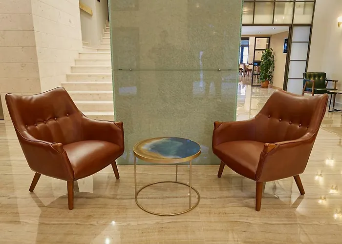 Hotel Eter Golem (Tirana)